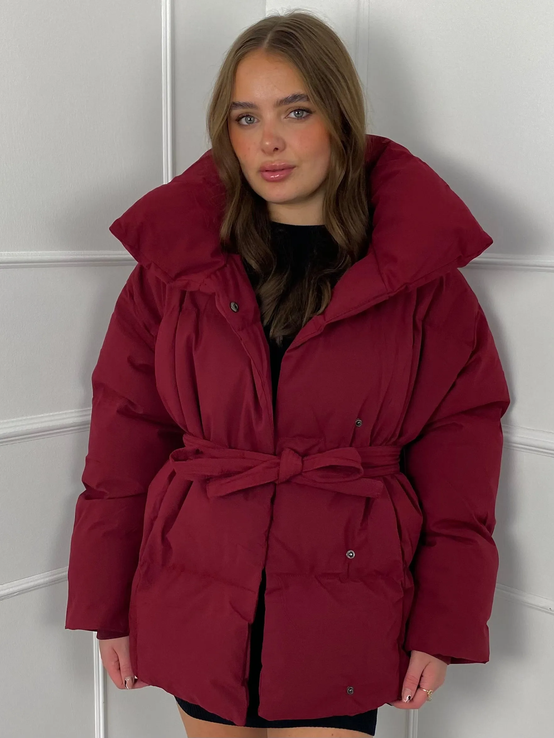 Short Belted Puffer Jacket - Wine