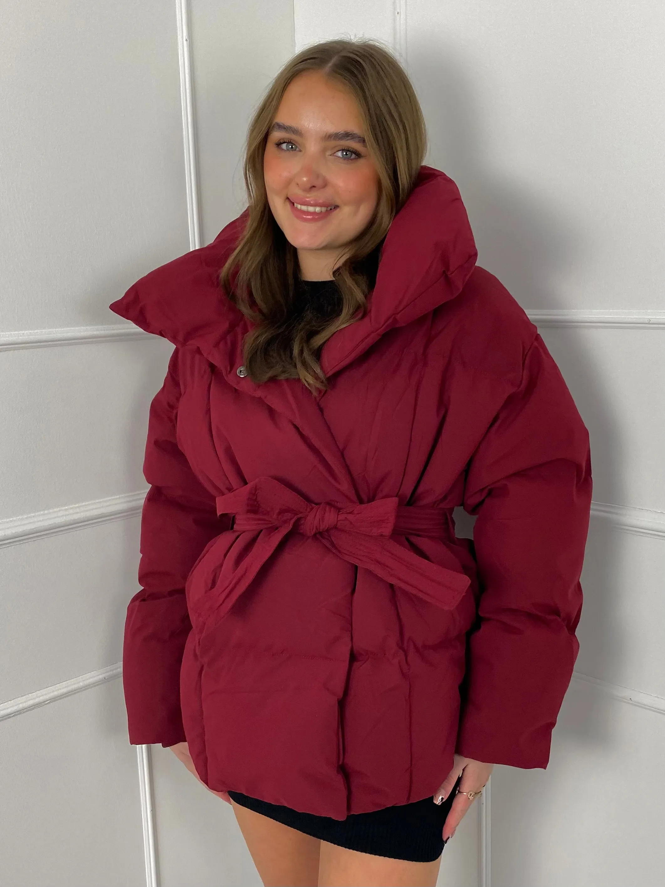 Short Belted Puffer Jacket - Wine