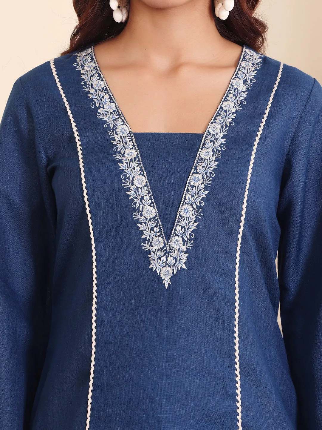 Varanga Women Navy Blue Floral Thread Embroidered Kurta With Trousers Co-Ord Set